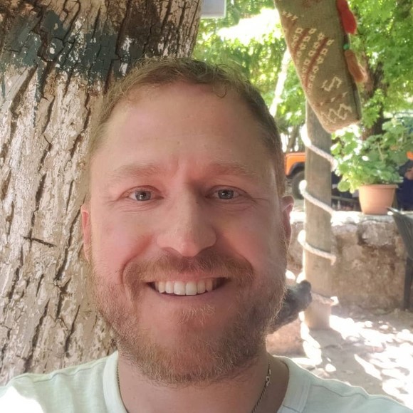 Meet your Posher, Robert - Picture 1 of 1